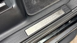 2023 (23) LAND ROVER DEFENDER 3.0 D250 X-Dynamic HSE 110 5dr Auto 5475595