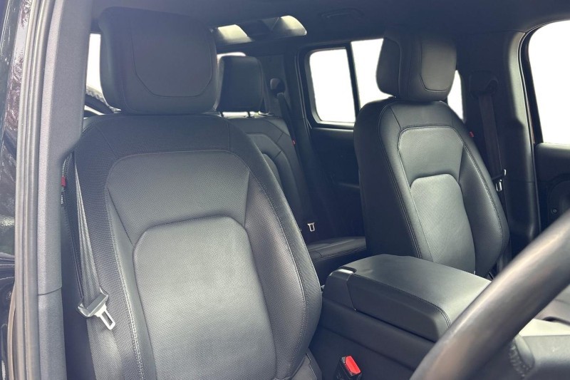 2023 (23) LAND ROVER DEFENDER 3.0 D250 X-Dynamic HSE 110 5dr Auto 5475580