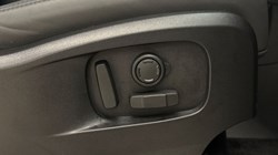 2025 (75) LAND ROVER DEFENDER 3.0 D350 X-Dynamic HSE 90 3dr Auto 4943195