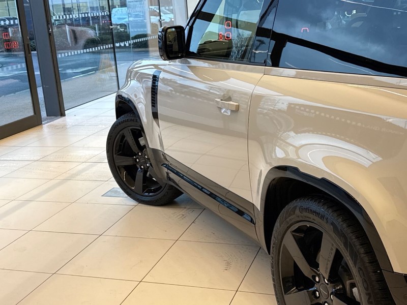 2025 (75) LAND ROVER DEFENDER 3.0 D350 X-Dynamic HSE 90 3dr Auto 4943224