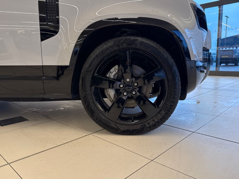 2025 (75) LAND ROVER DEFENDER 3.0 D350 X-Dynamic HSE 90 3dr Auto 4943179