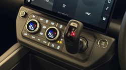 2025 (75) LAND ROVER DEFENDER 3.0 D350 X-Dynamic HSE 90 3dr Auto 4943184