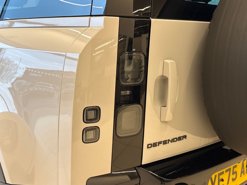 2025 (75) LAND ROVER DEFENDER 3.0 D350 X-Dynamic HSE 90 3dr Auto 5252804