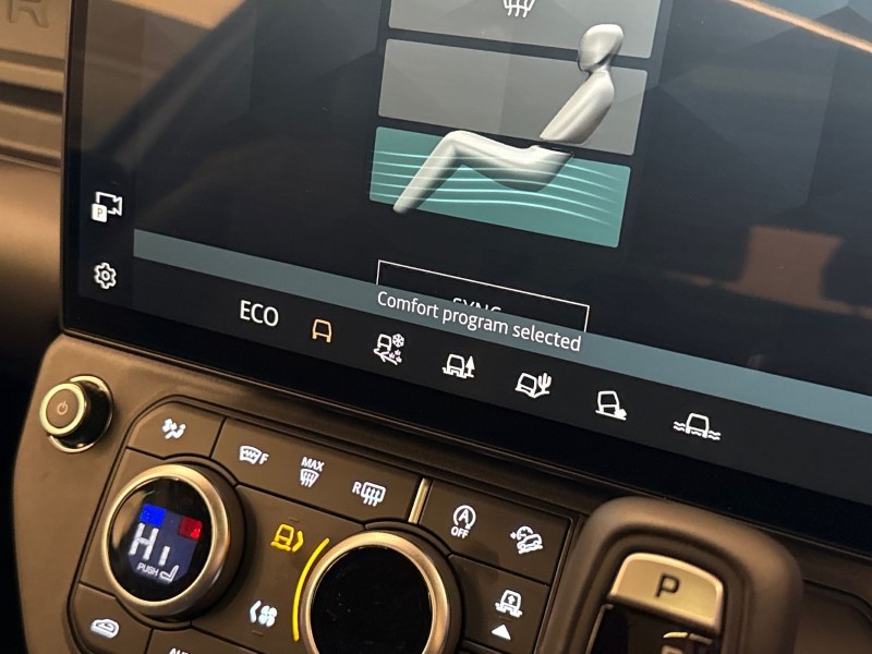 2025 (75) LAND ROVER DEFENDER 3.0 D350 X-Dynamic HSE 90 3dr Auto 4943204