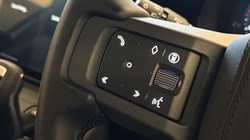 2025 (75) LAND ROVER DEFENDER 3.0 D350 X-Dynamic HSE 90 3dr Auto 4943199
