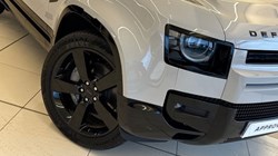 2025 (75) LAND ROVER DEFENDER 3.0 D350 X-Dynamic HSE 90 3dr Auto 4943211