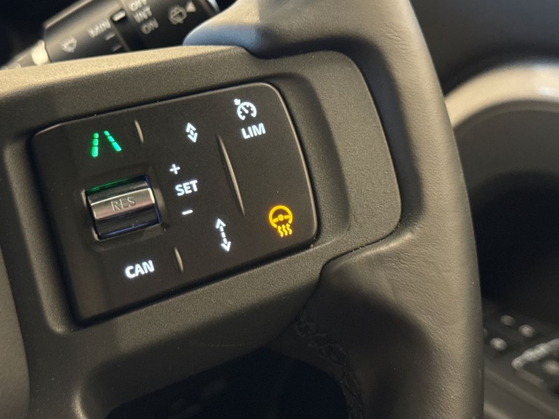 2025 (75) LAND ROVER DEFENDER 3.0 D350 X-Dynamic HSE 90 3dr Auto 4943198