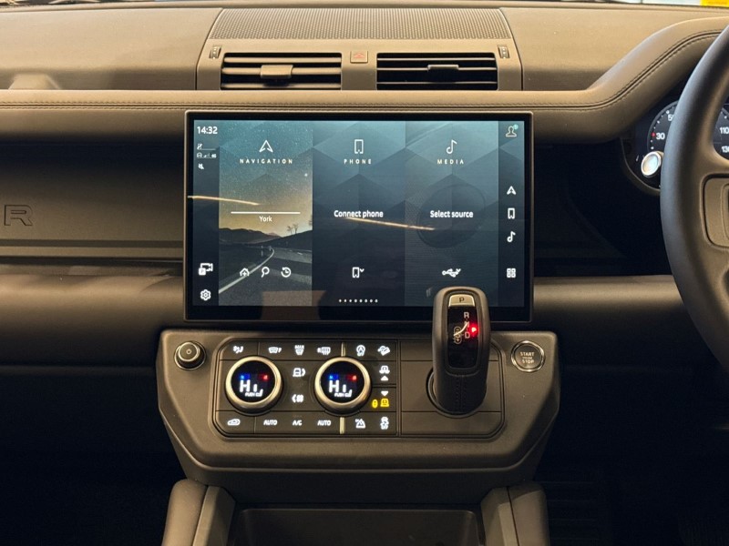 2025 (75) LAND ROVER DEFENDER 3.0 D350 X-Dynamic HSE 90 3dr Auto 5252799