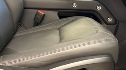 2025 (75) LAND ROVER DEFENDER 3.0 D350 X-Dynamic HSE 90 3dr Auto 4943196