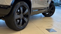 2025 (75) LAND ROVER DEFENDER 3.0 D350 X-Dynamic HSE 90 3dr Auto 4943217