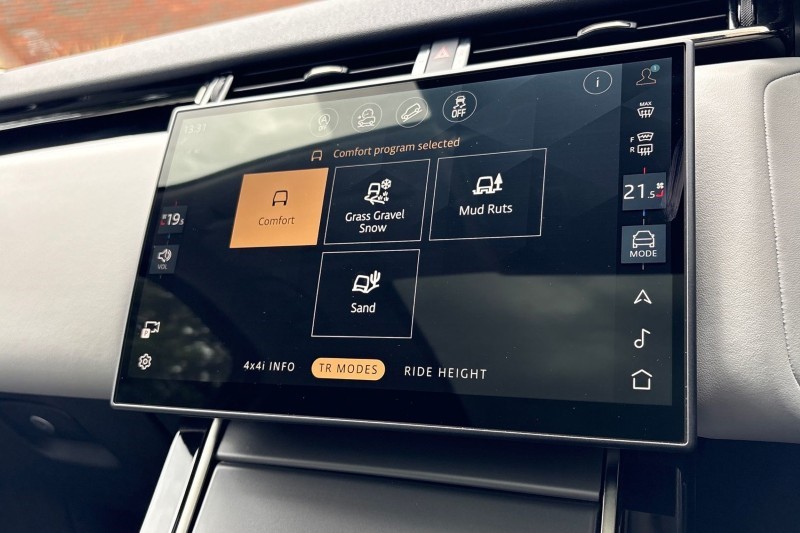 2024 (74) LAND ROVER RANGE ROVER VELAR 2.0 D200 MHEV Dynamic HSE 5dr Auto 5453040
