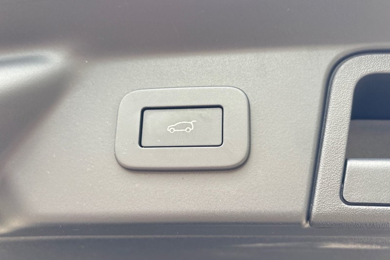 2024 (74) LAND ROVER RANGE ROVER VELAR 2.0 D200 MHEV Dynamic HSE 5dr Auto 5453044
