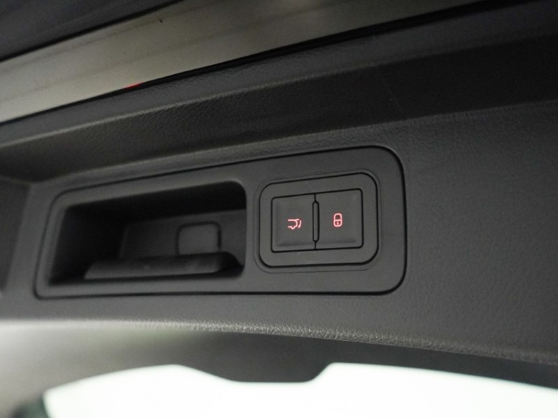  BYD SEAL U 1.5 DM-i Boost 5dr Auto 5600348