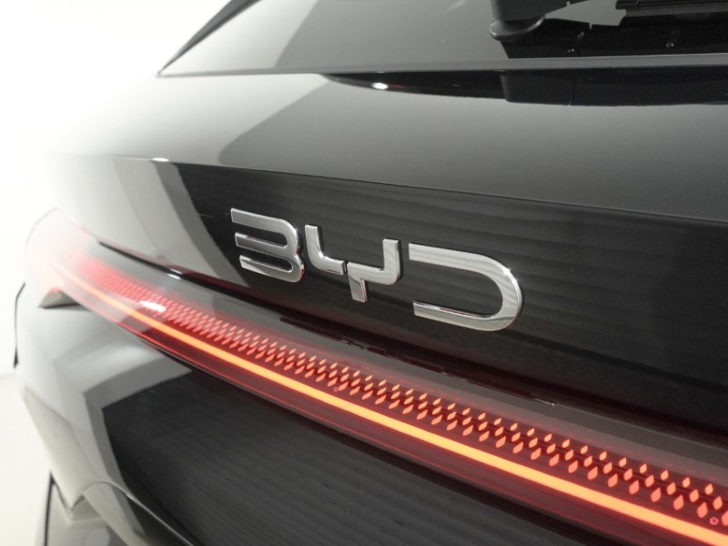  BYD SEAL U 1.5 DM-i Boost 5dr Auto 5600344