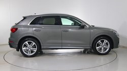 2020 (70) AUDI Q3 35 TFSI S Line 5dr 4411307