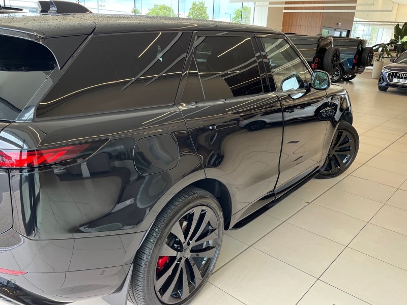 2026 (75) LAND ROVER RANGE ROVER SPORT 3.0 D300 Dynamic SE 5dr Auto 5493431