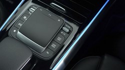 2022 (22) MERCEDES-BENZ GLA 250e Exclusive Edition Premium 5dr Auto 4497592