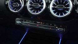 2022 (22) MERCEDES-BENZ GLA 250e Exclusive Edition Premium 5dr Auto 4497588