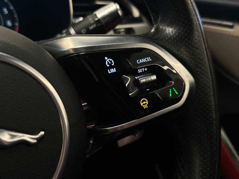 2022 (22) JAGUAR F-PACE 2.0 P400e R-Dynamic SE 5dr Auto AWD 4978276