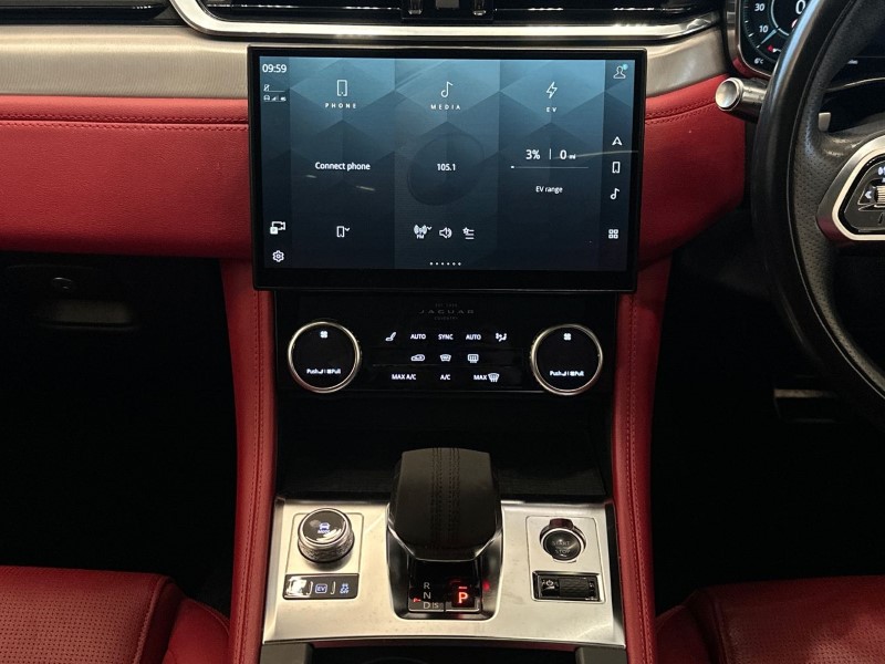 2022 (22) JAGUAR F-PACE 2.0 P400e R-Dynamic SE 5dr Auto AWD 4978261