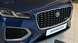 2022 (22) JAGUAR F-PACE 2.0 P400e R-Dynamic SE 5dr Auto AWD 4978291
