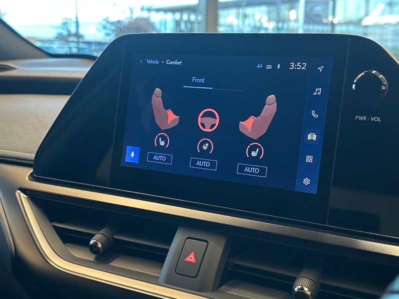 2023 (23) LEXUS UX 250h 2.0 F-Sport Design 5dr CVT 4947310