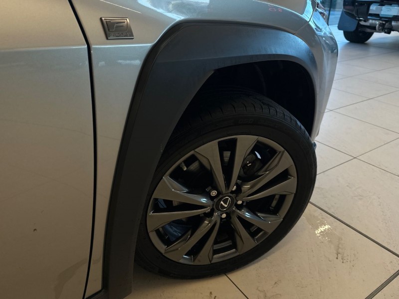2023 (23) LEXUS UX 250h 2.0 F-Sport Design 5dr CVT 4947323