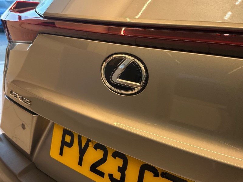 2023 (23) LEXUS UX 250h 2.0 F-Sport Design 5dr CVT 4947319