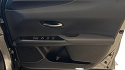 2023 (23) LEXUS UX 250h 2.0 F-Sport Design 5dr CVT 4947299