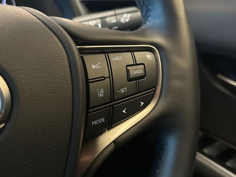 2023 (23) LEXUS UX 250h 2.0 F-Sport Design 5dr CVT 4947306