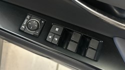 2023 (23) LEXUS UX 250h 2.0 F-Sport Design 5dr CVT 4947300