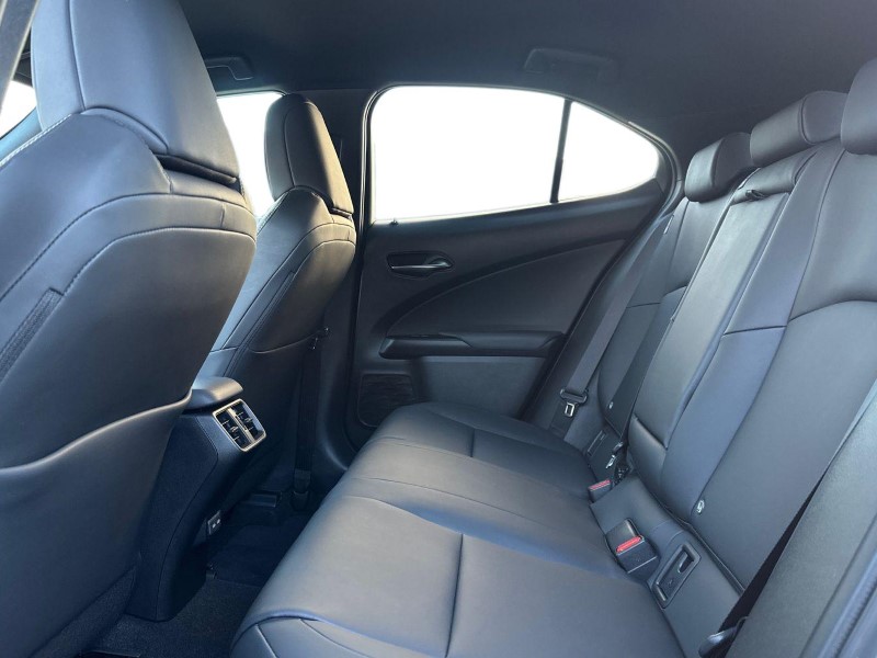 2023 (23) LEXUS UX 250h 2.0 F-Sport Design 5dr CVT 4947282