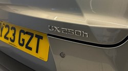 2023 (23) LEXUS UX 250h 2.0 F-Sport Design 5dr CVT 4947320