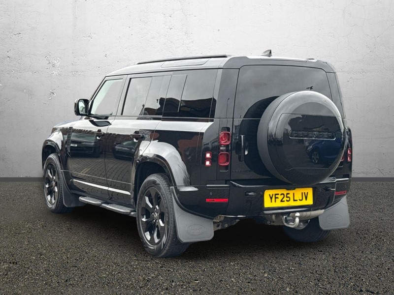 2025 (25) LAND ROVER DEFENDER 3.0 D250 X-Dynamic SE 110 5dr Auto