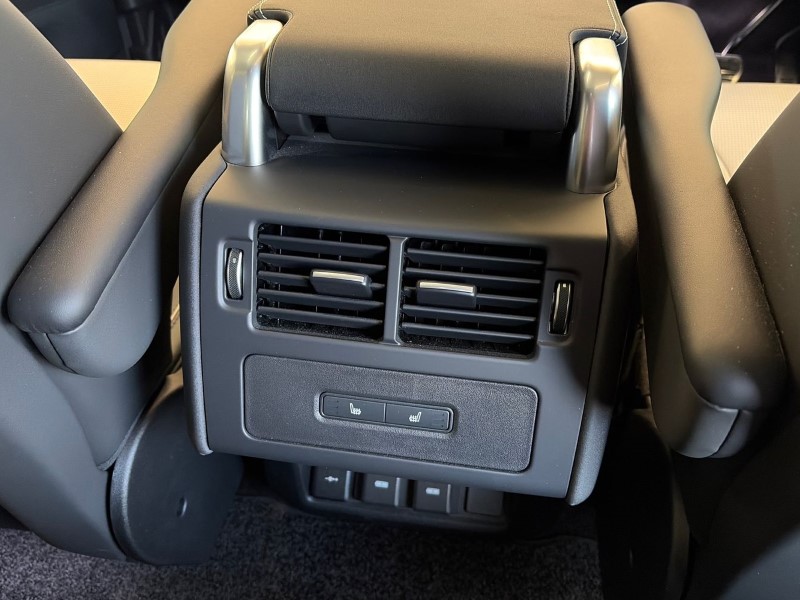 2024 (73) LAND ROVER DISCOVERY 3.0 D300 Dynamic HSE 5dr Auto 4966403