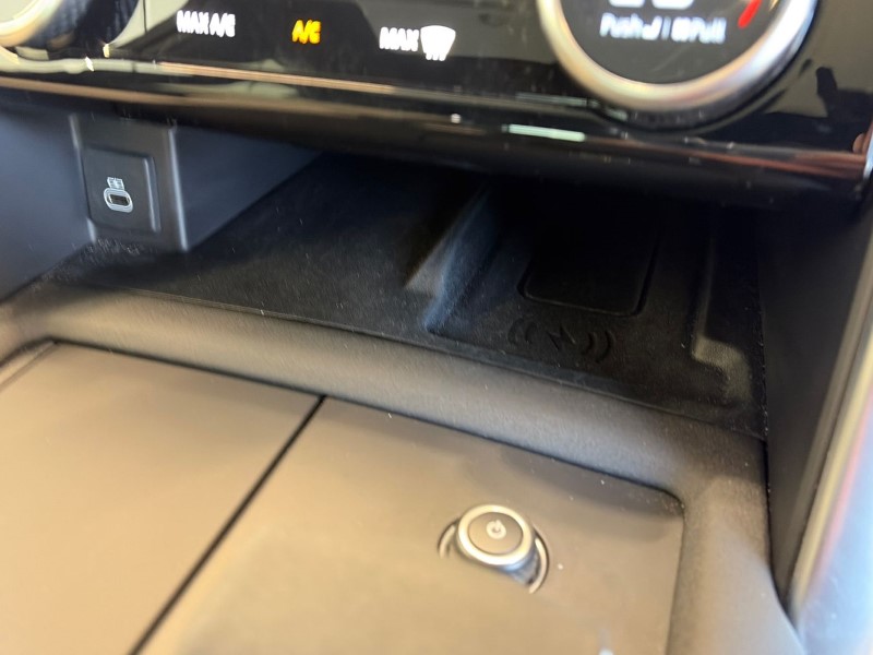 2024 (73) LAND ROVER DISCOVERY 3.0 D300 Dynamic HSE 5dr Auto 4966424