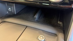 2024 (73) LAND ROVER DISCOVERY 3.0 D300 Dynamic HSE 5dr Auto 4966424