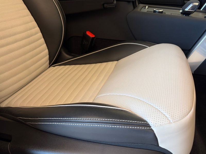 2024 (73) LAND ROVER DISCOVERY 3.0 D300 Dynamic HSE 5dr Auto 4966411