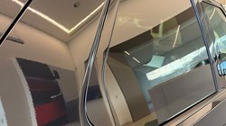 2024 (73) LAND ROVER DISCOVERY 3.0 D300 Dynamic HSE 5dr Auto 4966440