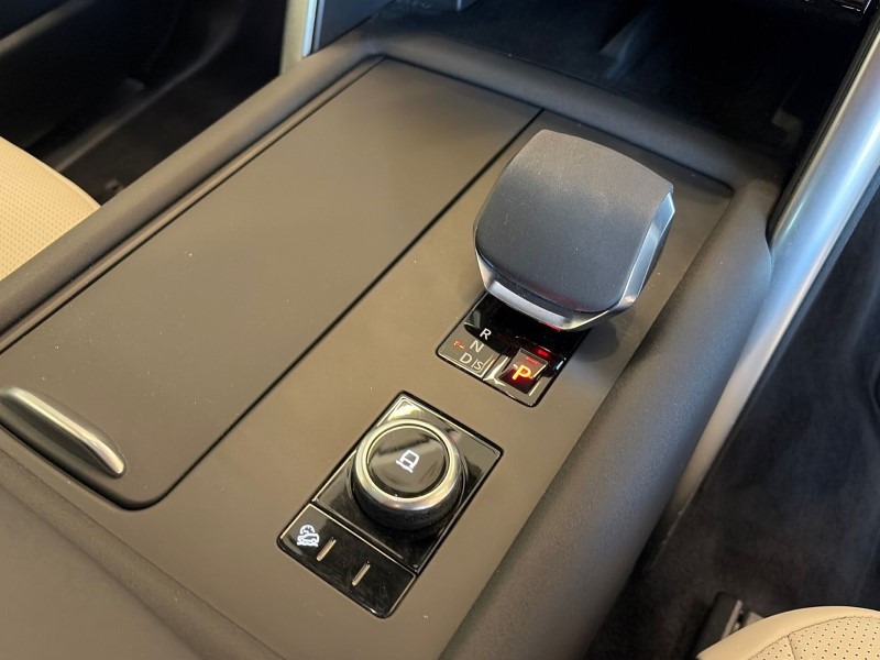 2024 (73) LAND ROVER DISCOVERY 3.0 D300 Dynamic HSE 5dr Auto 4966398