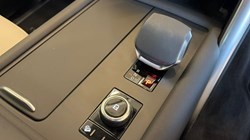 2024 (73) LAND ROVER DISCOVERY 3.0 D300 Dynamic HSE 5dr Auto 4966398