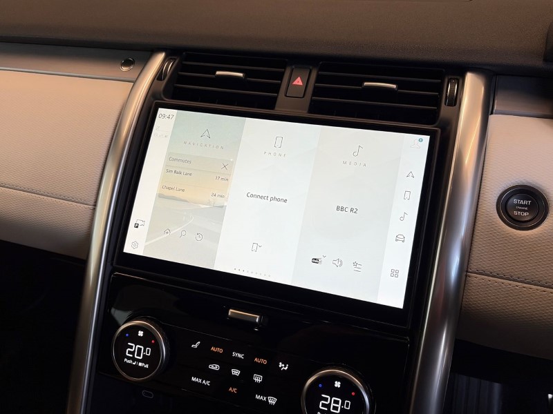 2024 (73) LAND ROVER DISCOVERY 3.0 D300 Dynamic HSE 5dr Auto 4966416