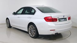 2016 (66) BMW 3 SERIES 320i xDrive Luxury 4dr Step Auto 4754562