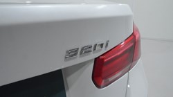 2016 (66) BMW 3 SERIES 320i xDrive Luxury 4dr Step Auto 4754519