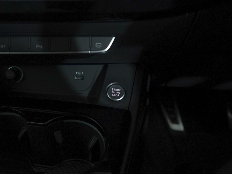 2023 (73) AUDI A4 40 TDI 204 Quattro Black Edition 4dr S Tronic 4817874