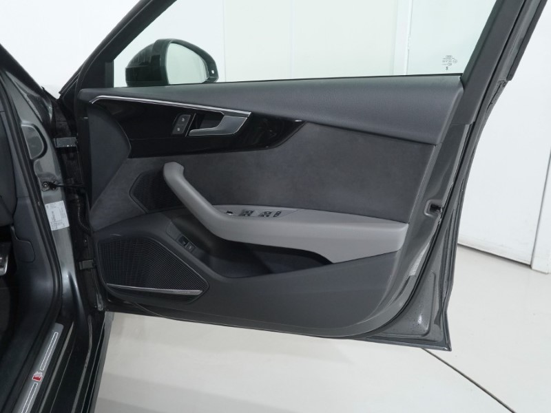 2023 (73) AUDI A4 40 TDI 204 Quattro Black Edition 4dr S Tronic 4817870