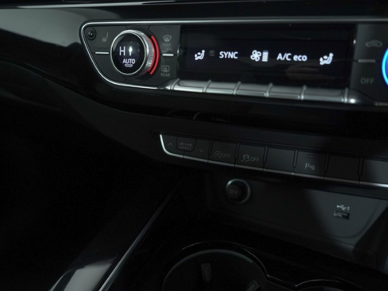 2023 (73) AUDI A4 40 TDI 204 Quattro Black Edition 4dr S Tronic 4817875