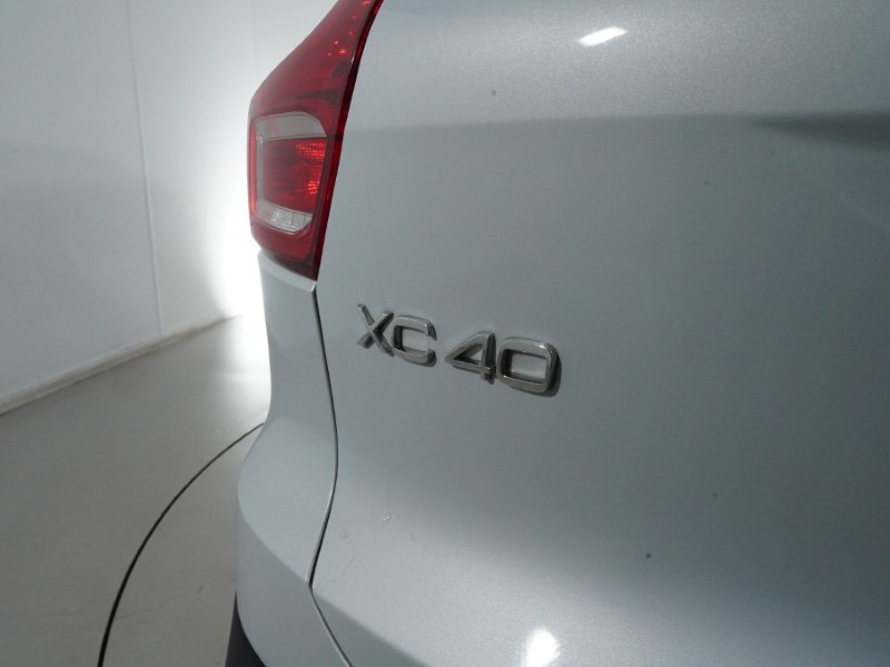 2020 (20) VOLVO XC40 1.5 T3 [163] R DESIGN 5dr 4887568