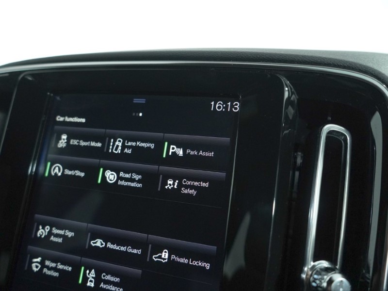 2020 (20) VOLVO XC40 1.5 T3 [163] R DESIGN 5dr 4887586