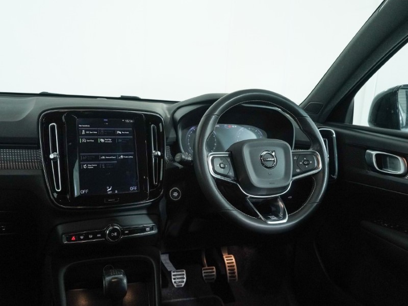 2020 (20) VOLVO XC40 1.5 T3 [163] R DESIGN 5dr 4887594